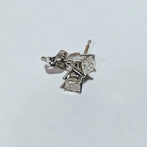 1/4 carat diamond earrings